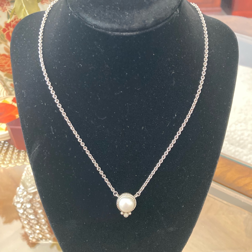 Pre-Loved Judith Ripka Sterling Silver Cultured Pearl Necklace 199$